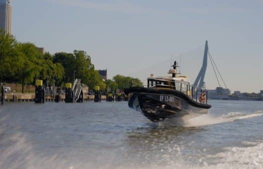 Havenbedrijf Rotterdam begint pilot met elektrisch draagvleugelschip