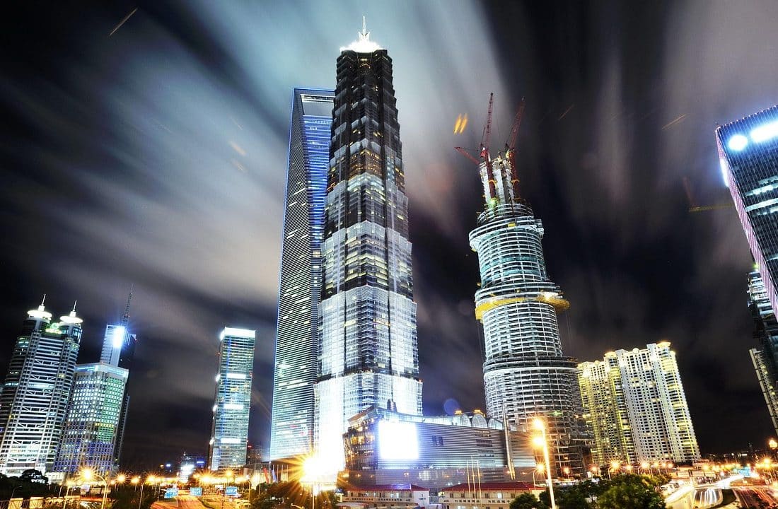 Wethouder Simons bezoekt Shanghai ter versterking van economische en havenrelaties