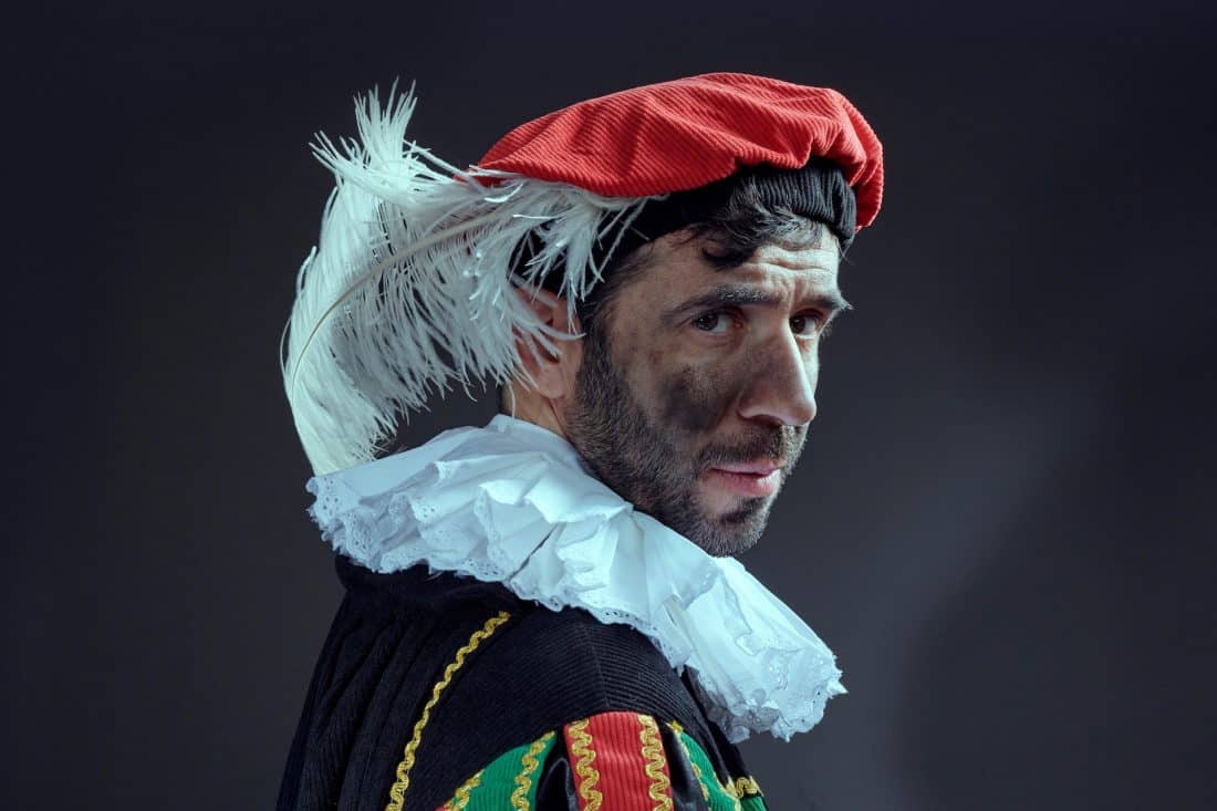 Viral cabaretier Marco Lopes gaat het theater in als piet